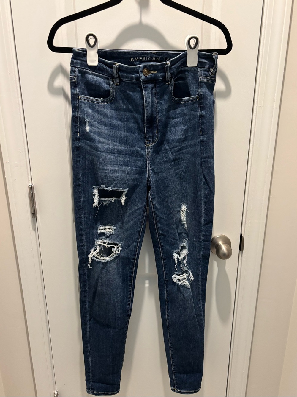 American Eagle Outfitters Women's Distressed Curvy Super High Rise Jeggings